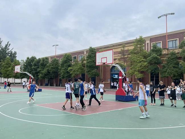 2026年成都師上高中是不是重點(diǎn)高中