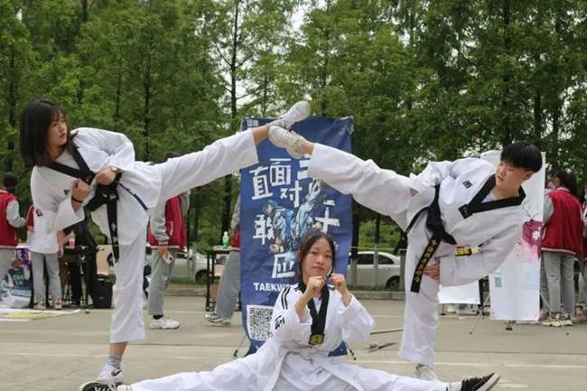 都江堰大專分數(shù)低的學(xué)校_都江堰專科