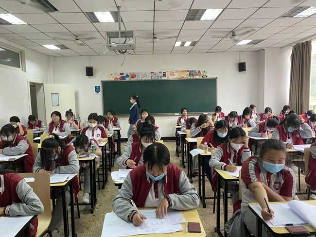 2026年成都新高技工學校教學設施怎樣,教學設備展示